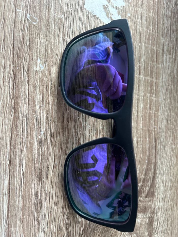 Lunette de soleil - photo numéro 2