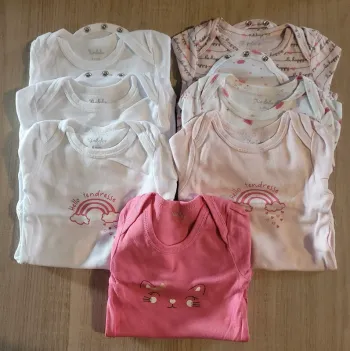 Lot 7 bodies manches longues fille 6 mois