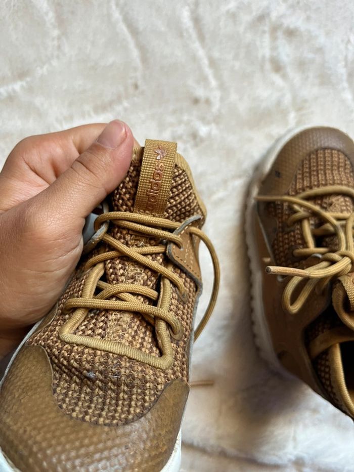 Paire de Adidas Taille 22 - photo numéro 5