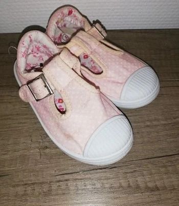 Ballerines pointure 23 avec boucle Gemo