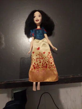 Poupée Blanche-neige