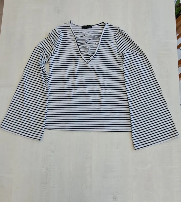 Blouse marinière Atmosphère - taille 32 - manches évasées- décolleté en V laçage - mi-saison