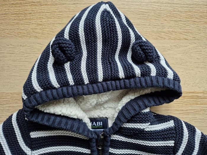Gilet/manteau à capuche doublé - Kiabi – 9 mois - photo numéro 3