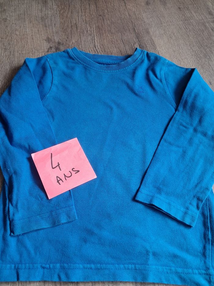 Tshirt manches longues 4 ans