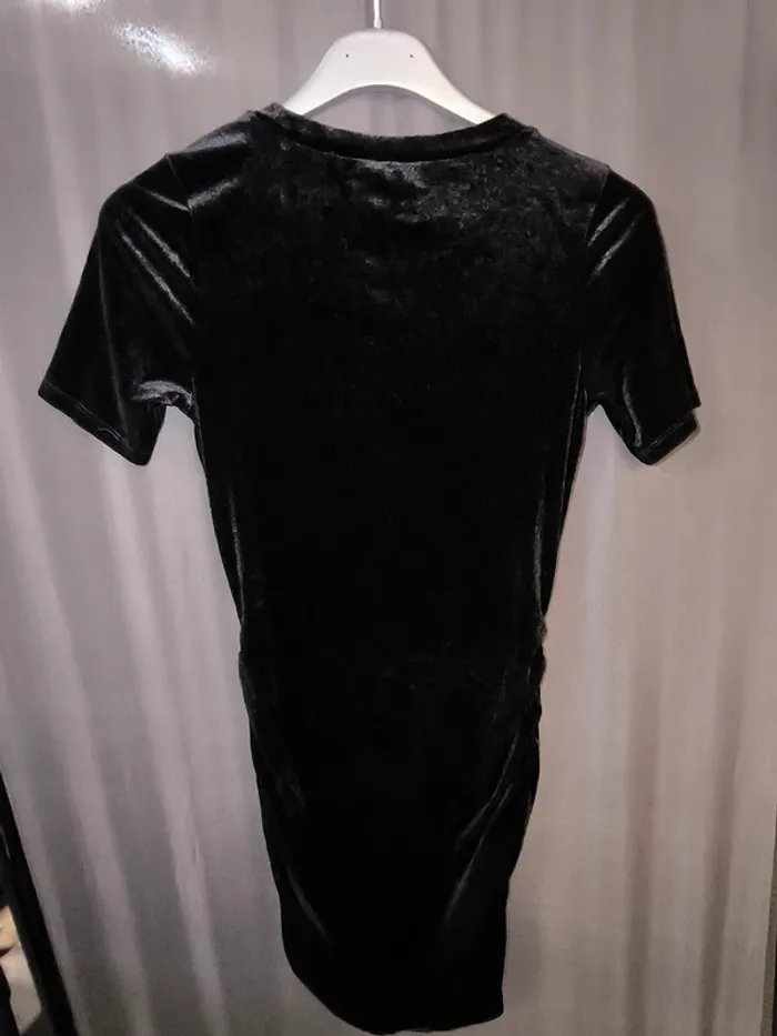 339543 robe noire velours femme M h&m - photo numéro 2