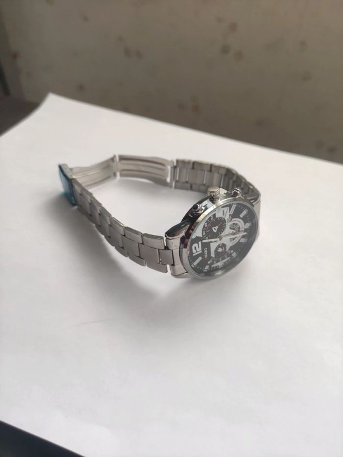 Montre à quartz - photo numéro 5