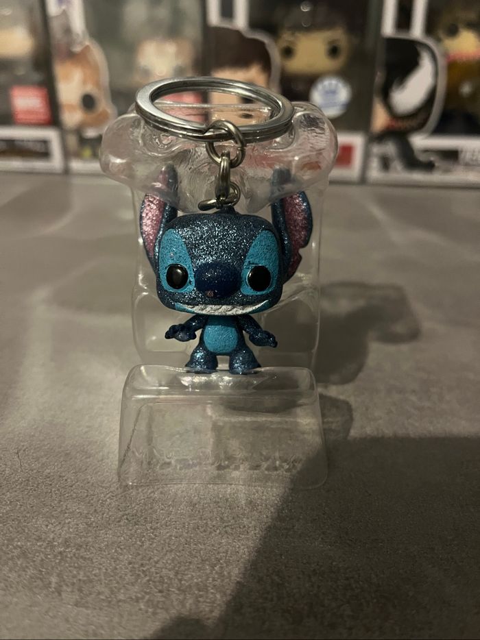 Porte clé stitch paillettes - photo numéro 5