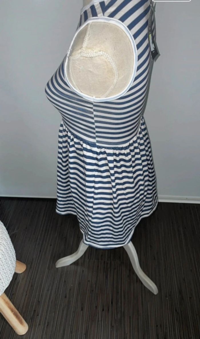 Robe marinière I Saw It First neuve avec étiquette - T.34 - photo numéro 2
