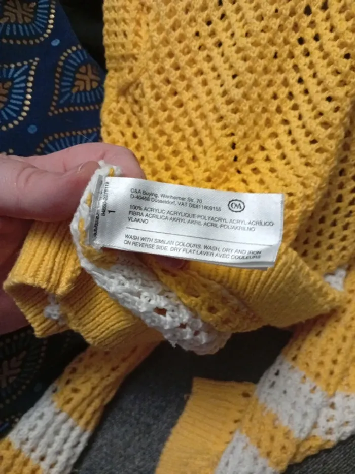 Pull ajouré jaune et blanc C&A - photo numéro 3