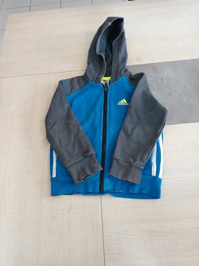Gilet zippé à capuche Adidas garçon 3 ans - photo numéro 2