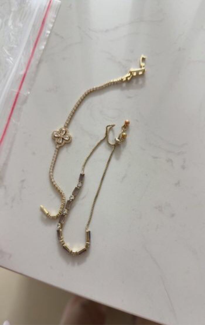 Deux bracelets neuve