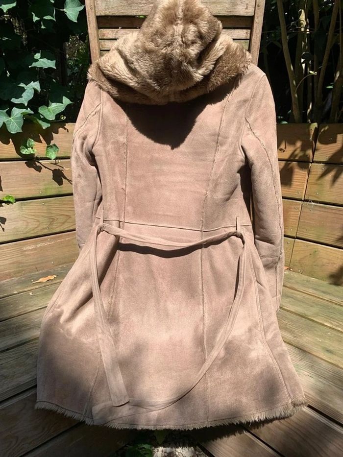 Manteau long en fausse fourrure marron/beige - photo numéro 2