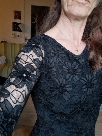 Dentelle résille, robe élégante 🌸