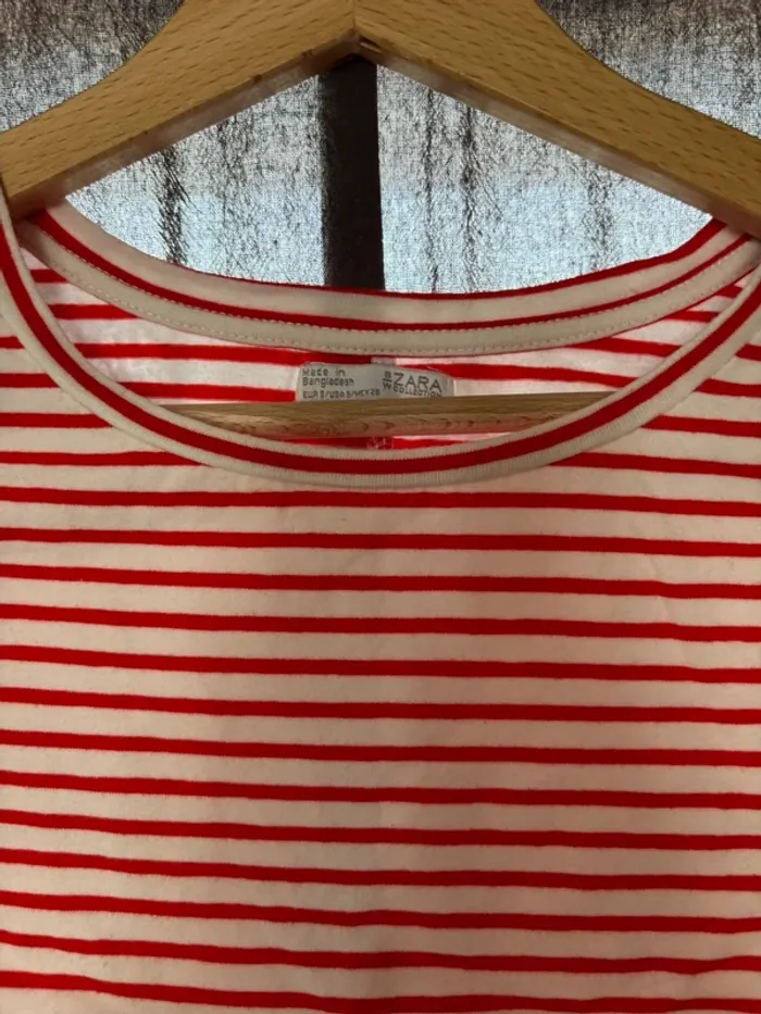 Top court à rayures rouges et blanches - photo numéro 3