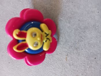 barrette fuchsia avec nounours jaune Neuve