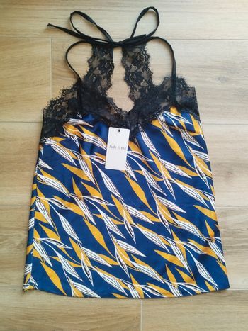 Top à motifs satiné et dentelle neuf S/M