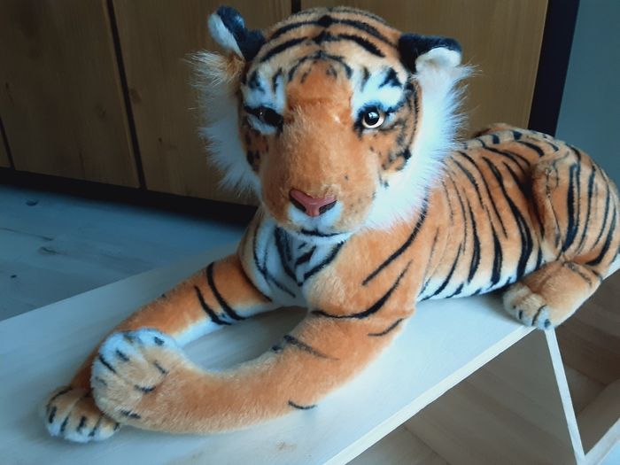 Peluche tigre 60 cm de longueur Neuve - photo numéro 2