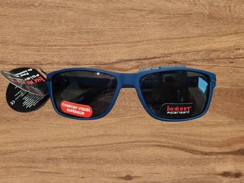 Lunette de soleil Isotoner homme Neuf avec étiquettes