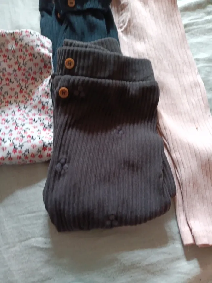 Lot leggings 12 mois pas de vinted go - photo numéro 2