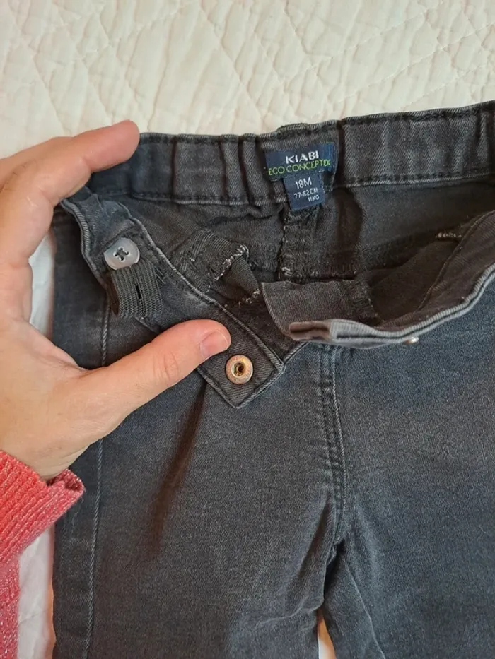 Lot de 2 pantalons, une blouse et un gilet- 18 mois - Hiver - photo numéro 9