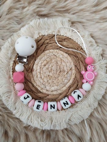 Attache tétine personnalisée