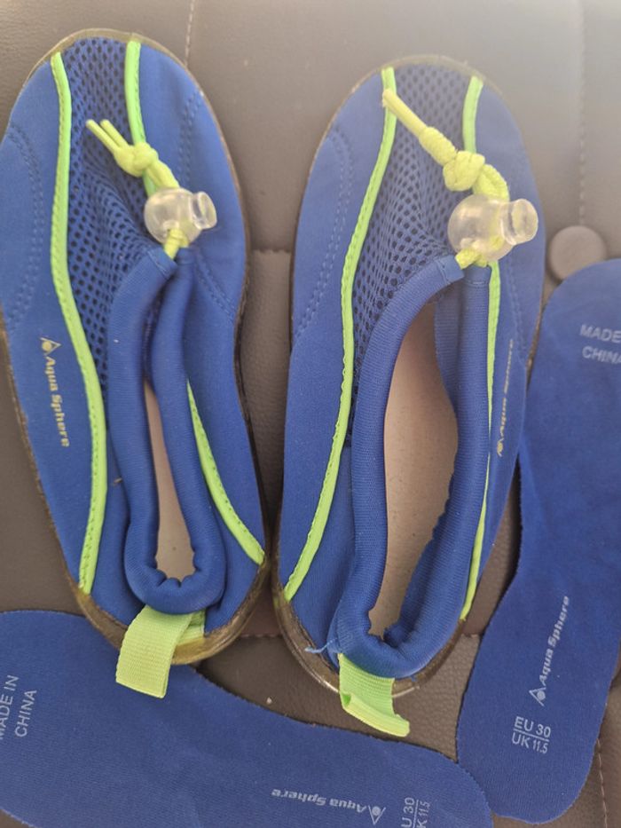 1 paire chaussure eau taille 30 bleu marque aqua sphere - photo numéro 2