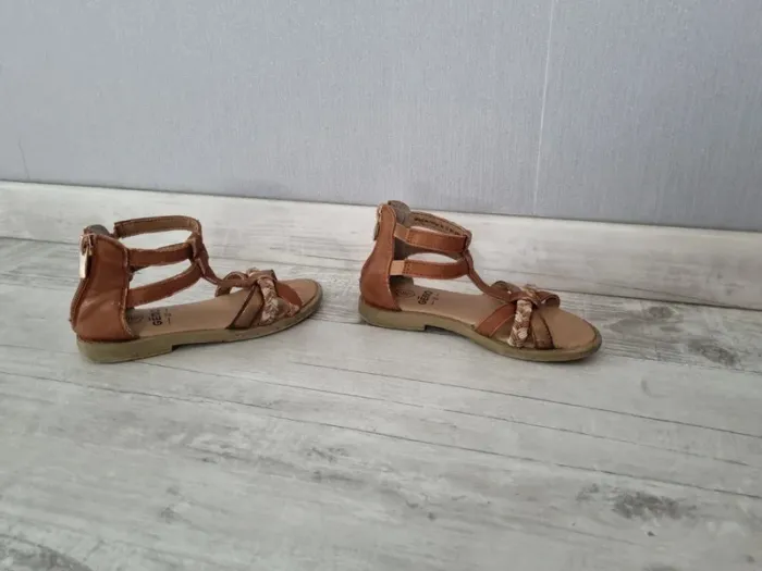 Sandales Pointure 27 - photo numéro 2