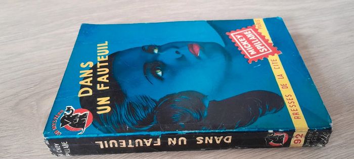 Dans un fauteuil Mickey spillane - photo numéro 5