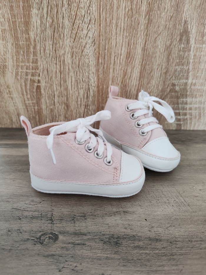 Baskets bébé fille 3/6 mois - photo numéro 2