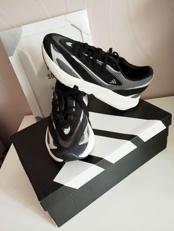 Baskets running Adidas Lightblaze Taille 40,2/3