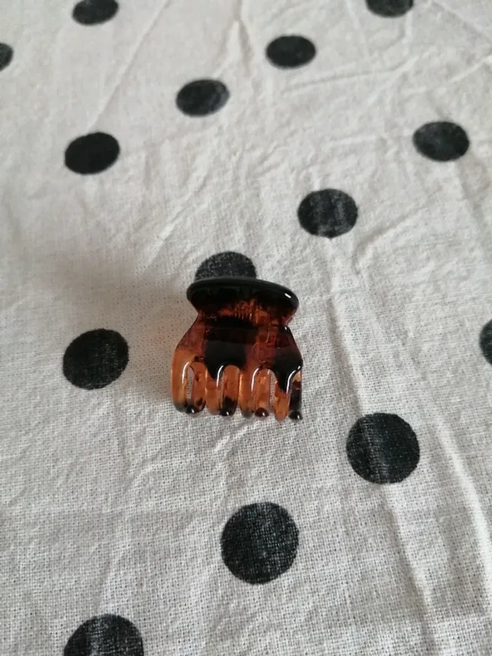 Lot de 8 petites pinces marbrés noires et marrons / accessoires - photo numéro 3