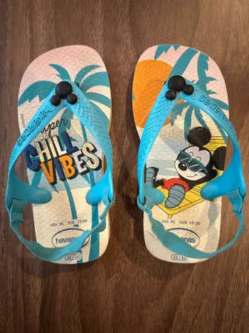 Tongs Havaianas taille 23-24