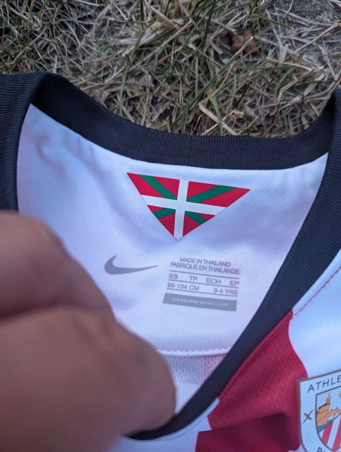Tenue de foot Nike de l'Athletic Bilbao taille 3-4 ans - photo numéro 3