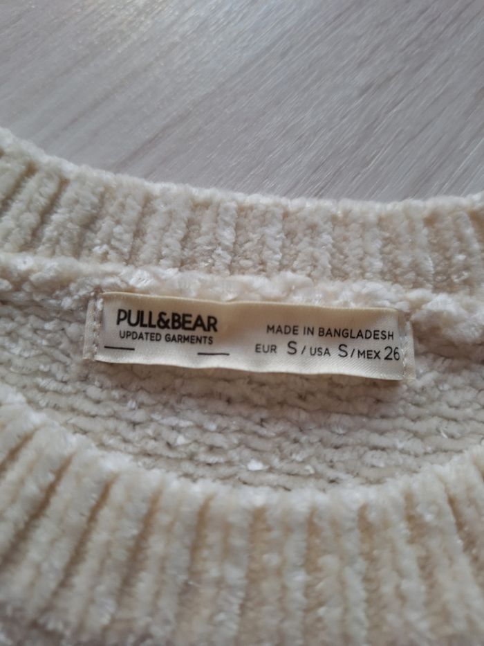 Pull blanc Pull&Bear - photo numéro 4