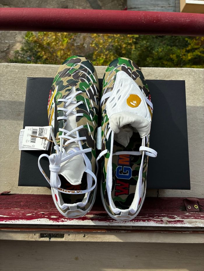 Crampons Adidas x Bape Predator  - Taille 44 - Neufs - photo numéro 3