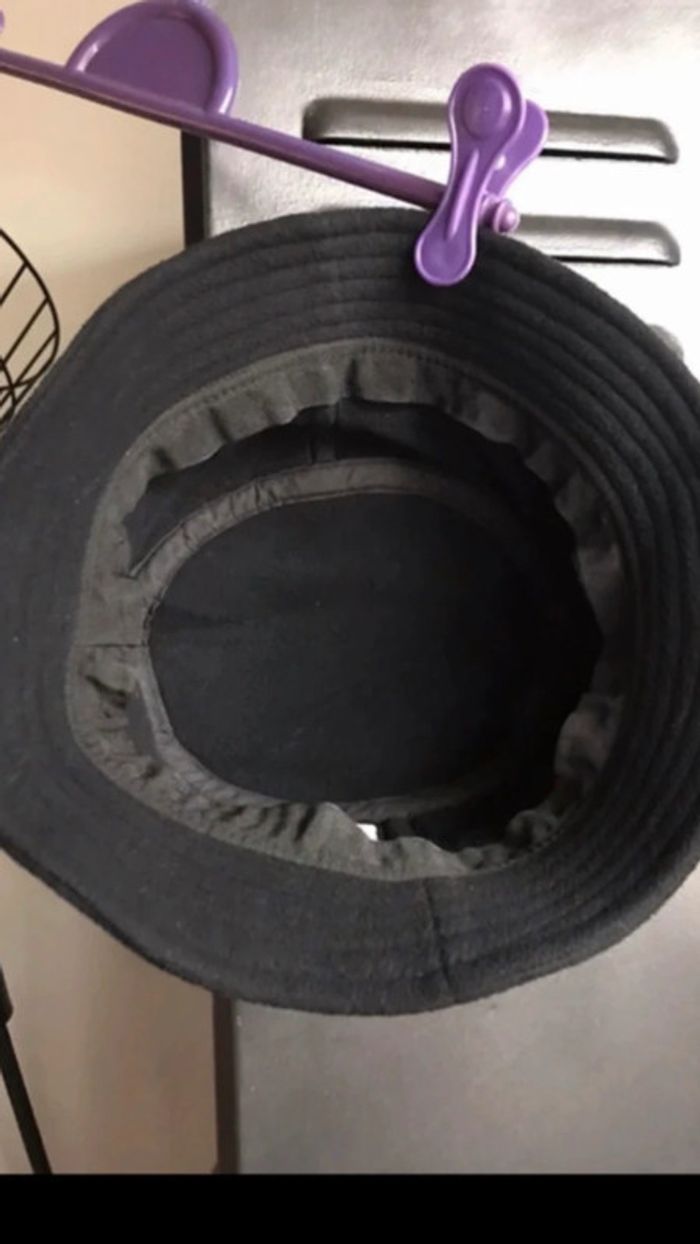 Chapeau noir, tout doux, comme neuf, taille 56 - photo numéro 3