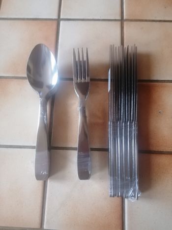 Lot couvert de table