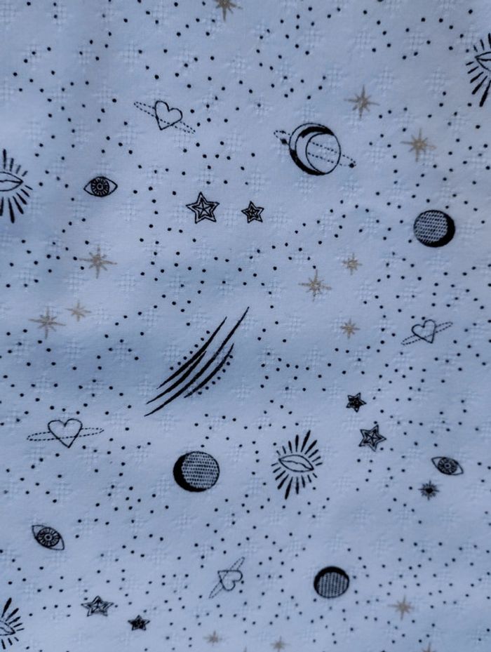 Magnifique robe "dans l' espace" - photo numéro 2