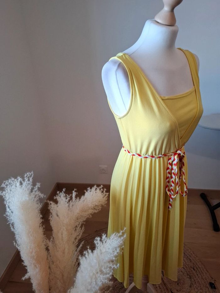 Robe jaune fluide avec ceinture Pomkin taille S 36 - photo numéro 6