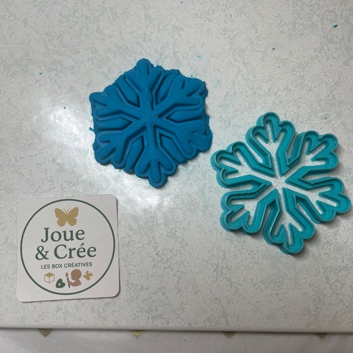 Kit emporte pièce et pâte à modeler thème hiver - photo numéro 4
