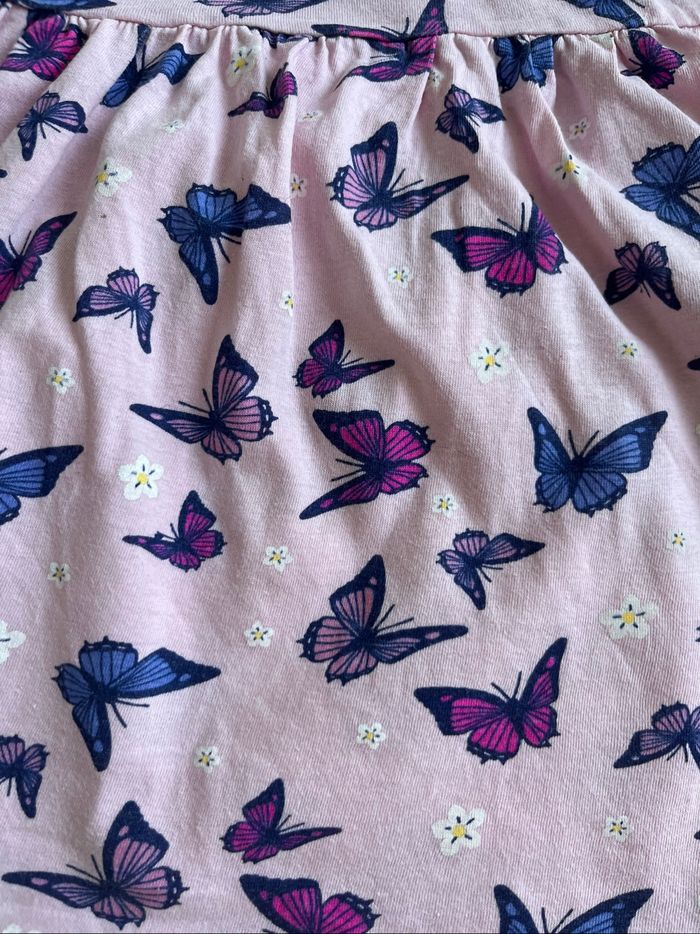 Robe papillons 3 ans - photo numéro 2