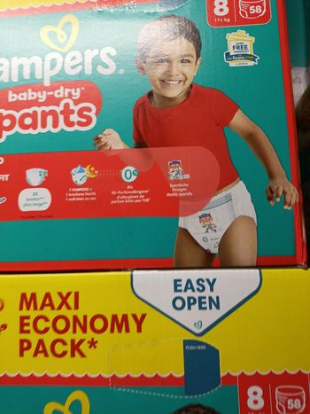 deux cartons de couche pampers baby dry pants taille 8