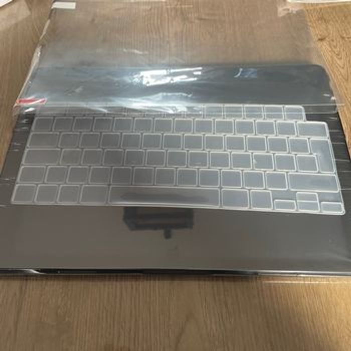 Kit protection MacBook (coque + film + clavier) – Neuf - photo numéro 2