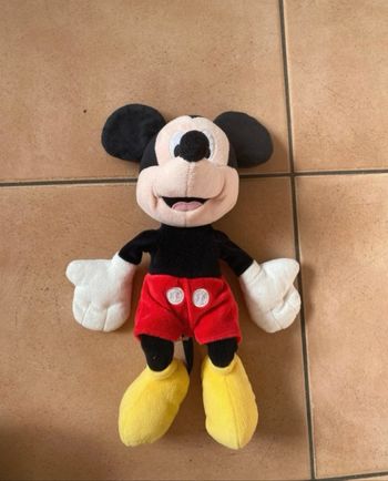 Peluche Mickey