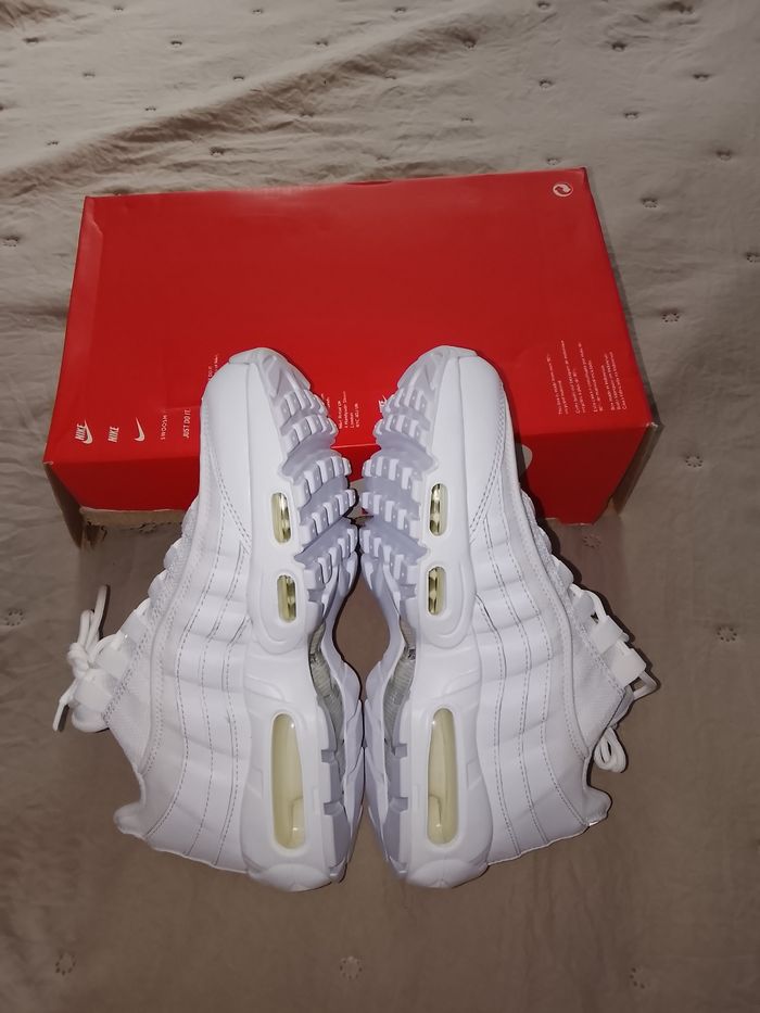 Air Max 95 Essential blanche taille 38 - photo numéro 3