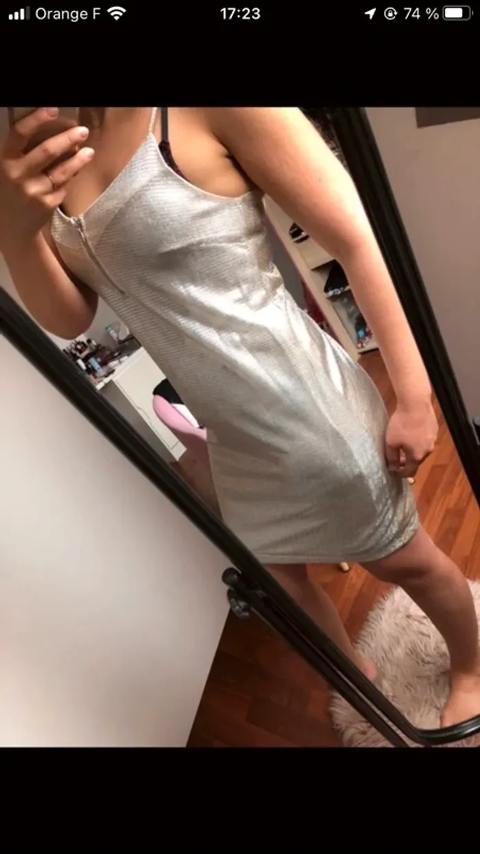 Petite robe dorée - photo numéro 2