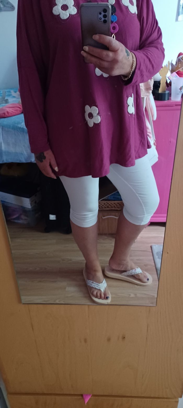 Très joli pull oversieze avec des fleurs femme T U - photo numéro 3