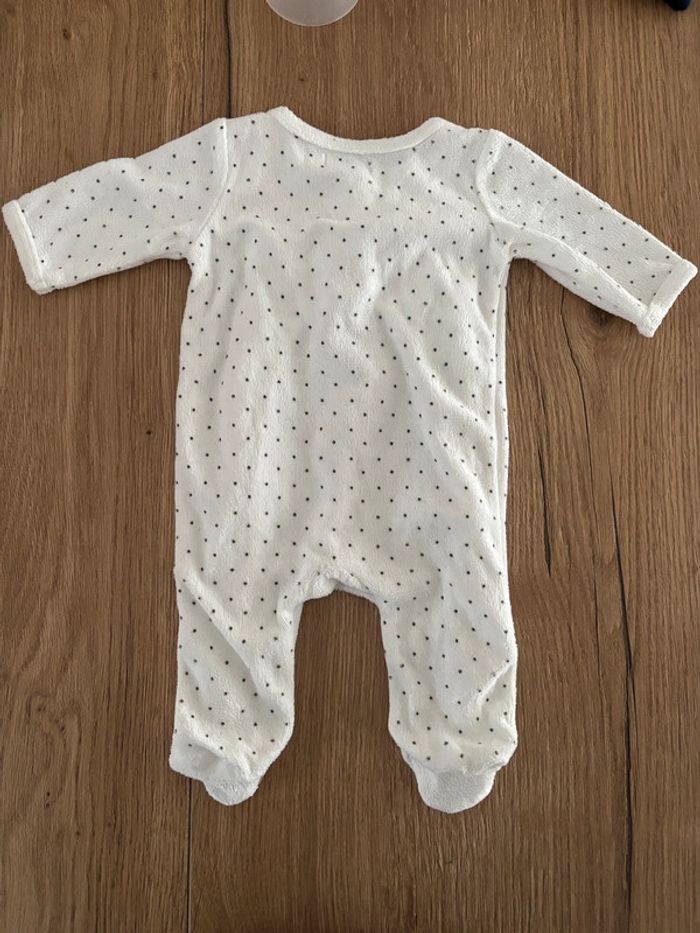 1 pyjama 1 mois Gémo - photo numéro 2