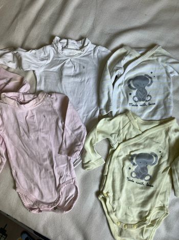 Lot 4 bodies ML 3 mois