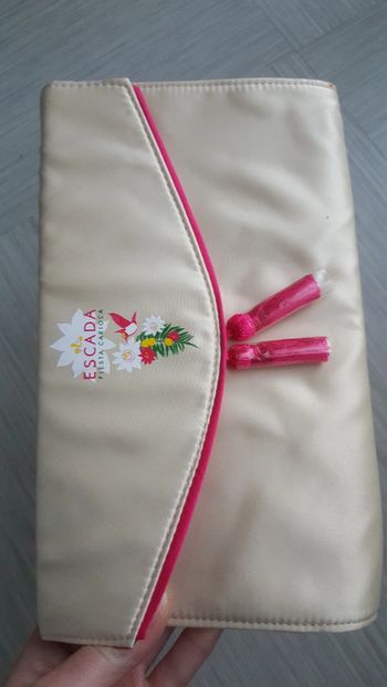 Pochette escada